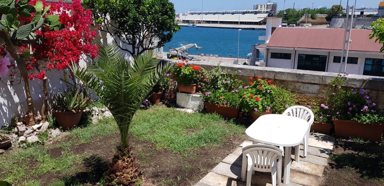 Appartamento La Casa Sul Porto Brindisi Esterno foto